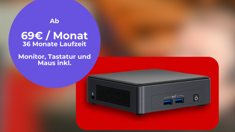 Digitale Illustration mit verschwommenem Hintergrund. Im Vordergrund steht ein Mini-Rechner. Daneben ist der Schriftzug zu sehen: ‚Ab 69 € / Monat – 36 Monate Laufzeit – Monitor, Tastatur und Maus inkl.‘